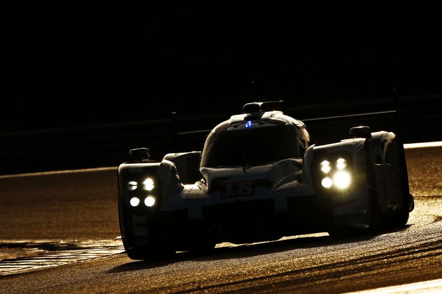  Porsche 919 Hybrid 2015 года  (фото 22 из 481)